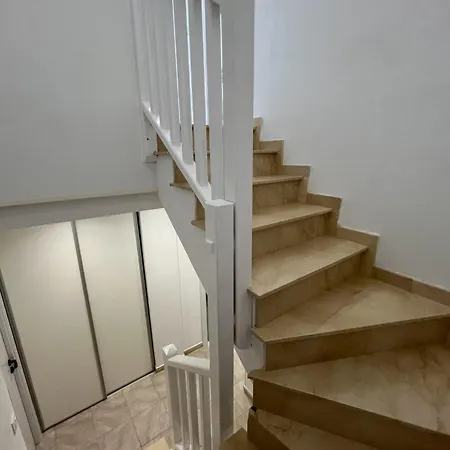 Apartamento Beautiful Near The Sea In *